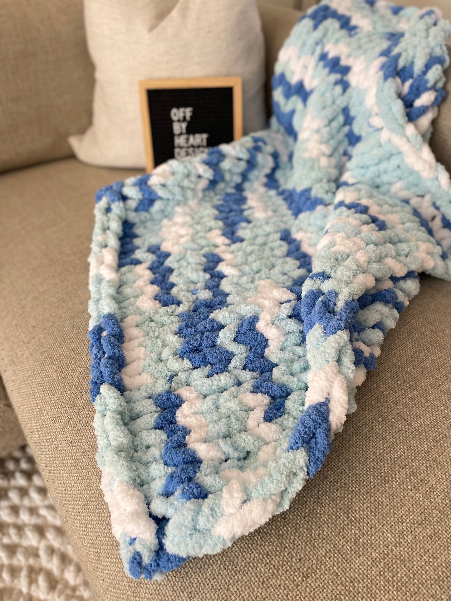 Healing Hand, Chunky Knit Blankets Baby Blues Mix